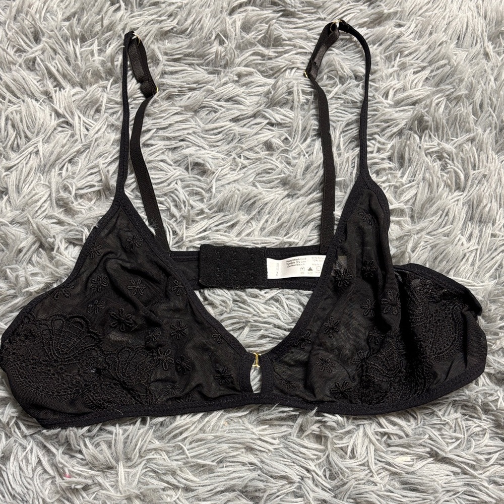 Y2K Black Floral Lace Bralette